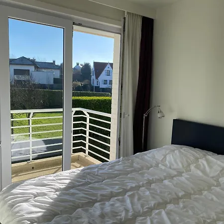 Apartment In Near The Sea *