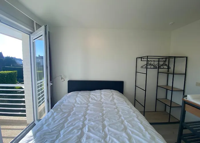 Apartment In Near The Sea *