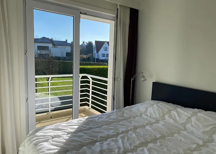 Apartment In Near The Sea *